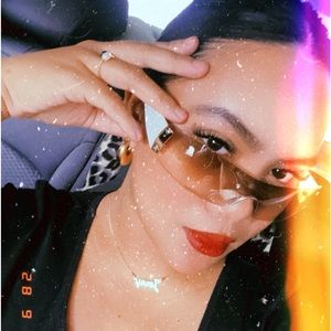 Meet your Posher, Jernyrose